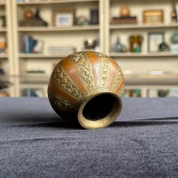 Antique 19th c Ganga-Jamuna Brass & Copper Lota Handcrafted Indian Ritual Vessel - Picture 4 of 8